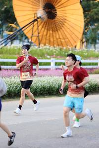 BIB: 
                            <button type="button" onclick="openModal(27848520)" class="btn btn-primary btn-sm float-right btn-popup" data-toggle="modal" data-target=".modal-high-quality">
                        <i class="fas fa-shopping-cart"></i> Add to Cart
                    </button>
                                            <button type="button" onclick="isThisMe(27848520, true)" class="btn btn-success btn-sm float-right btn-popup btn-isme hidden" data-toggle="tooltip" data-placement="bottom" title="นี่คือรูปของคุณใช่ไหม คลิกที่นี่เพื่อเอาเข้าอัลบั้ม">
                        <i class="fas fa-plus"></i> Add to album
                    </button>
                    <button type="button" onclick="isThisMe(27848520, false)" class="btn btn-warning btn-sm float-right btn-popup btn-isnotme hidden">
                        <i class="fas fa-ban"></i> Remove from album
                    </button>